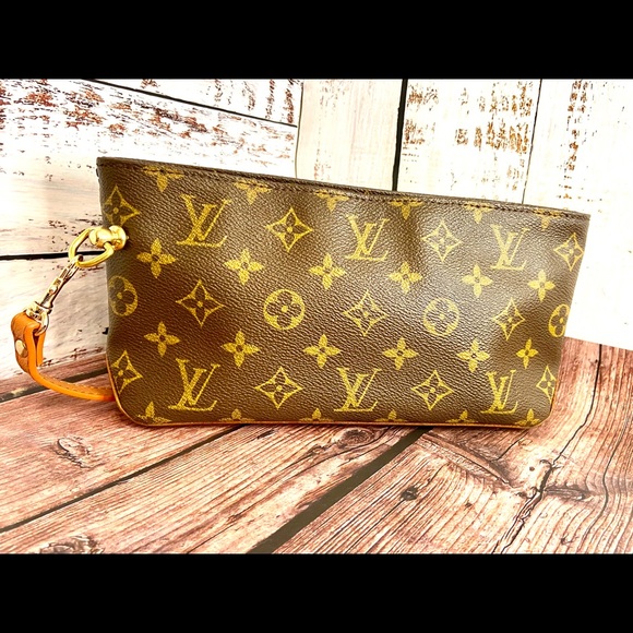 Louis Vuitton Trotteur Crossbody🖤🤎🖤🤎 - Picture 4 of 11